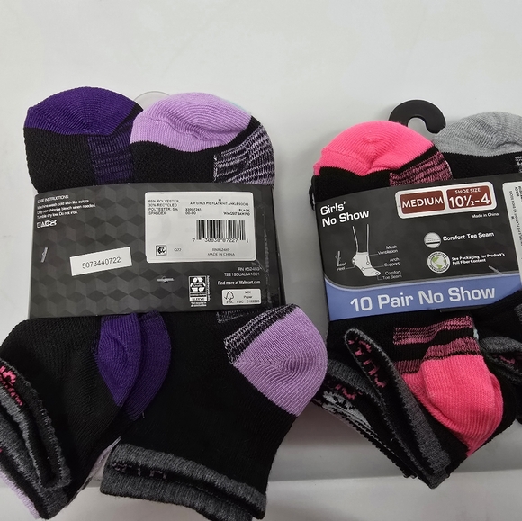 Athletic Works Girls  Ankle and No Show socks - Picture 2 of 2